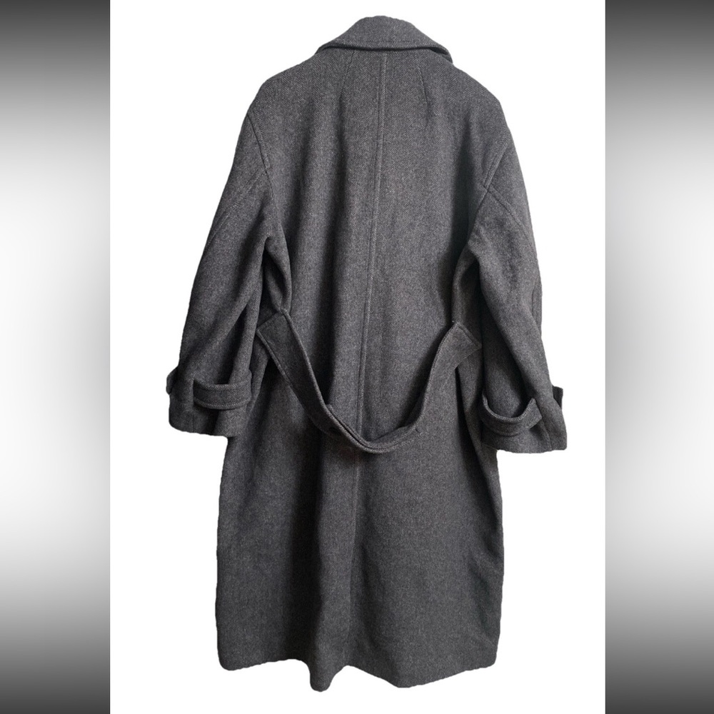 COS rounded Long Wool Coat - Picture 7 of 16